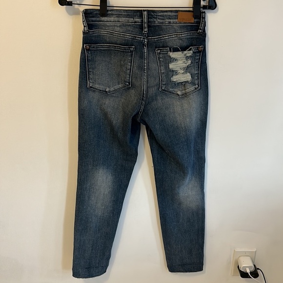 Judy Blue Shelly High Rise Relaxed Fit Jeans - Picture 4 of 8